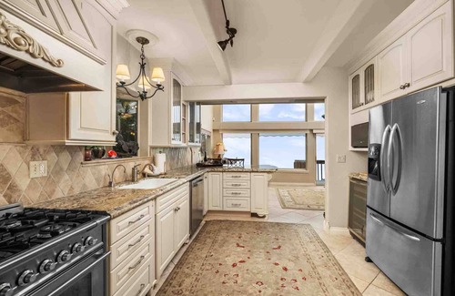 Nelscott Casa | Incredible Ocean View Escape, Upgraded Finishes Throughout, Short Walk to Beach, Park, and Pool