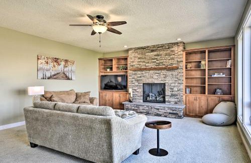 The Dalles Casa | Incredible Oregon Retreat with Private Hot Tub!