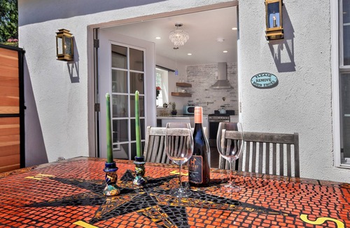 Valley Glen Cabaña | Incredible Private Cozy Guesthouse with Gorgeous Private Patio