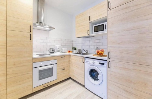 Palos de la Frontera Apartamento | Increíble Apartamento Cuádruple en Atocha D1B