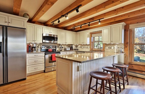 Ludlow Casa | Incredible ski access on Sachem Trail - True Ski On/Ski Off Home - Private Hot Tub