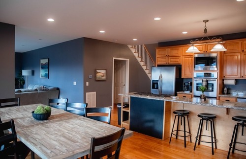 Dahlonega Casa | Incredible views, 6BR, game room, fire pit, bunk room, great location!!