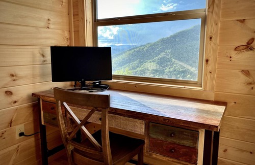 Bryson City Cabina | Incredible Views & Location/Private/Hot Tub/Wi-Fi