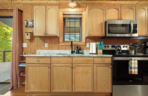 Chimney Rock Casa | Incredible waterfall and mountain views| Hot Tub| Fire Pit