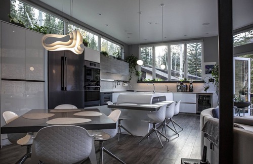 Intermountain Casa | Incredible West Vail Modern Home: Blue Sky Haus