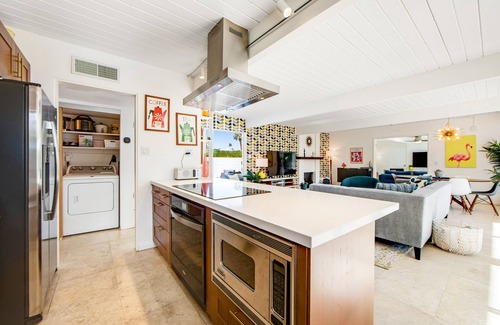 Sunmor Casa | Incredible William Krisel-designed Alexander house with private pool & spa