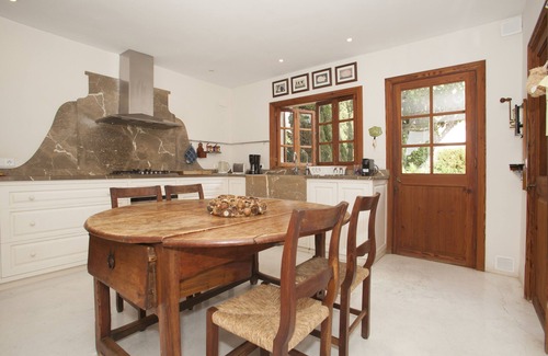 Son Veri Nou Villa | Increíblemente encantadora villa junto al mar de Son Veri