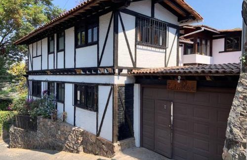 Agua Fría Apartamento | Increible Cuarto, Hostal Sobre el Centro de Valle