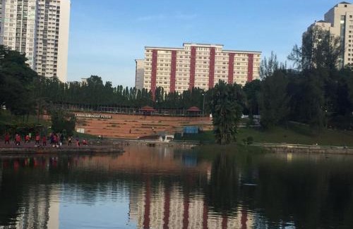 Bandar Sri Permaisuri Apartamento | Indah Putri Homestay