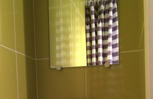 Saint-Didier-au-Mont-d'Or Apartamento | Independent studio in property with private swimming pool
