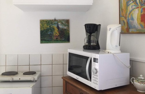 Saint-Genis Apartamento | Independent apartment in an old house