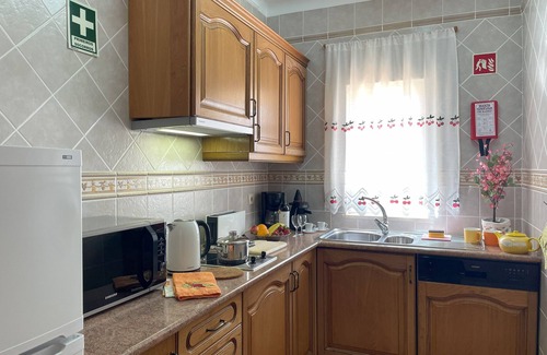 Alpouvar Apartamento | Independent 1 bedroom apartment at Spectacular villa pool, air con,near Old Town