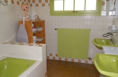 La Roche-sur-Yon Apartamento | Apartamento independiente en bonita casa bien ubicada en Roche s / Yon y en Vendée
