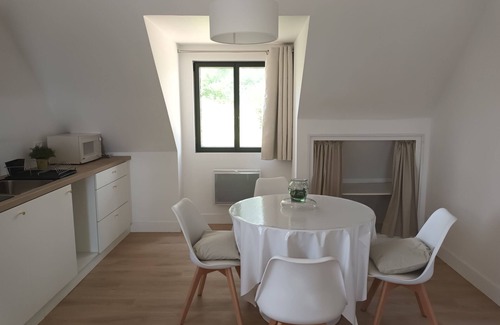 Crozon Apartamento | Independent apartment - expectionnal sea view - swimming pool - 5 persons