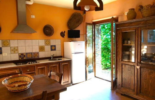 Urbino Apartamento | apartamento de un dormitorio "Lobo" en la Casa de Campo, de Urbino. 4 pax. Vista panorámica.!