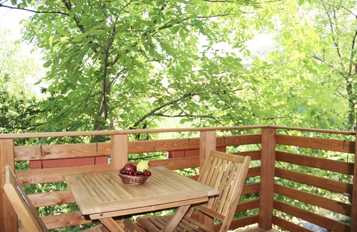 Aritzo Condominio | Apartamento independiente de castaño en casa de vacaciones con jardín y barbacoa