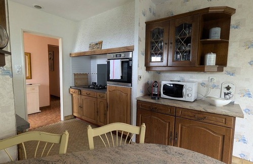 Ville-en-Vermois Cabaña | Casa rural independiente en el campo con parking privado