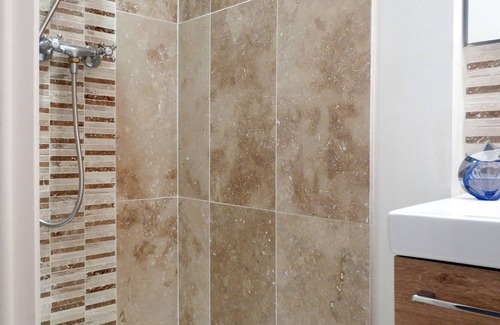 Tarascon Apartamento | Independent guest room on the first floor of a Provencal house