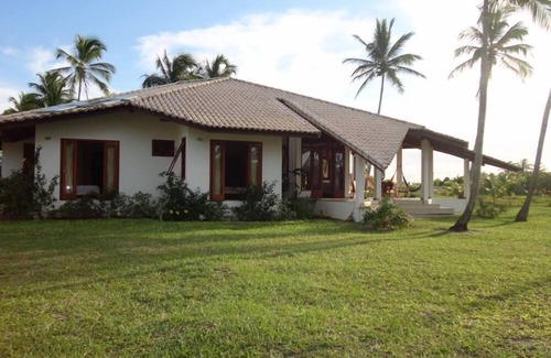 Santa Cruz Cabralia Casa | casa independiente en una residencia privada con piscina y acceso directo a la playa