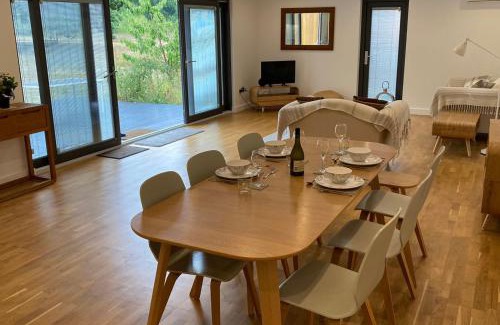 Broad Oak Apartamento | Independent rural detached annexe with free private Parking