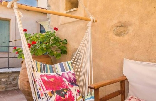 Lastros Apartamento | Estudio privado en casa histórica