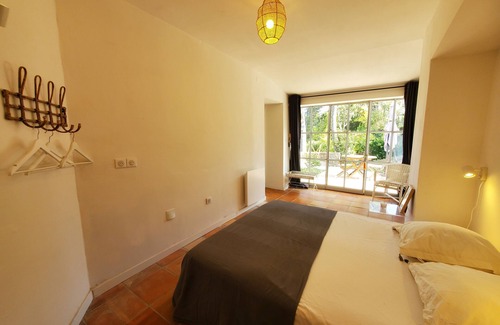 Les 3 Ponts Cama Y Desayuno | Independent studio with pool