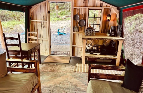Brevard Cabina | Indian Attack Cabin Tent - Wi-Fi