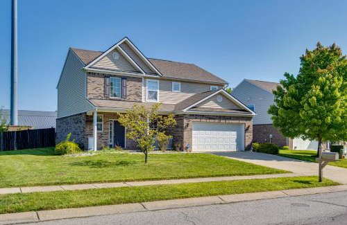 Indianapolis Casa | Indianapolis Home with Patio and Community Pool!