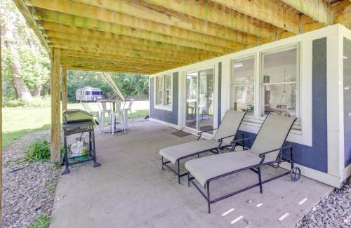Indianapolis Apartamento | Indianapolis Riverfront Retreat with Shared Dock!