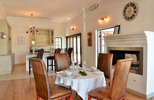 Hartbeespoort Casa | Indlovukazi Guesthouse