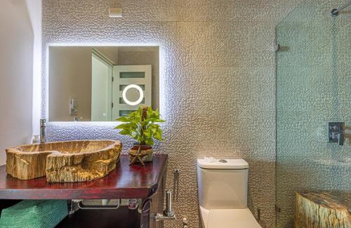 Dominical Villa | Indo-Chic Whale's Tail View