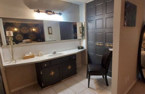 Northeast Edmonton Casa | Indoor Heated Pool, Bright Beautiful Home - Great Location!