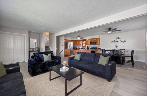 Milan Casa | Indoor Heated Pool |Game Room|Hot Tub|Sauna Near Sandusky| The Indoor Oasis
