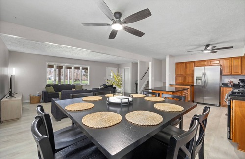 Milan Casa | Indoor Heated Pool |Game Room|Hot Tub|Sauna Near Sandusky| The Indoor Oasis