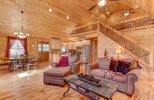 Eagle Mountain Cabina | Indoor Heated Pool - Hot Tub 6 Seater - Fire Pit - Wineries - Pickleball - Gym