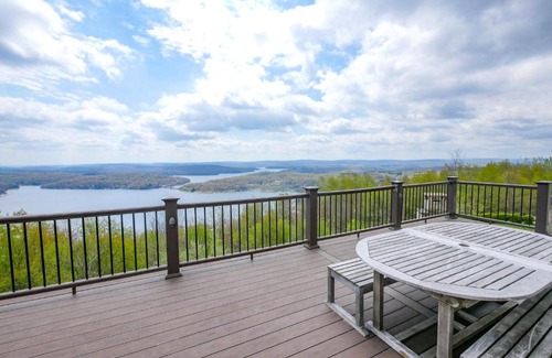 Mountainside Casa | Indoor Pool Huge Home Best View of the Lake