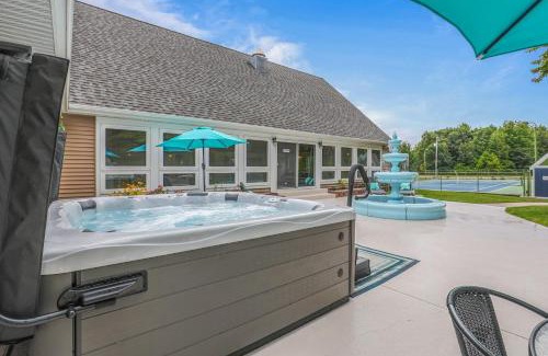 Muskegon Casa | Indoor Pool Near Grand Haven & Lake Michigan Beach