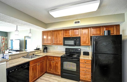 Myrtle Beach Condominio | Indoor Water Park - Dunes Village, Oceanfront 1BR!