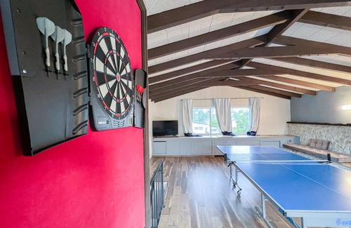 Ojus Casa | Indulge in 6 Beds Home w Pool near Aventura Mall