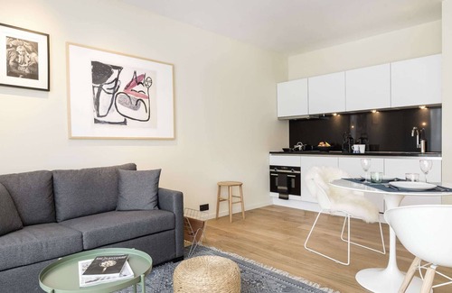 Jewish Quarter Casa | Indulge in Home-Like Comfort! 2 Stylish Units with Full Kitchen and Balcony