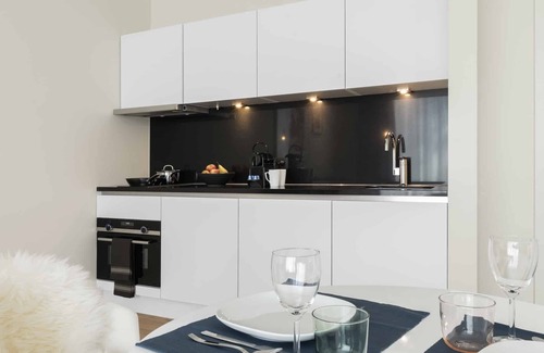 Jewish Quarter Casa | Indulge in Home-Like Comfort! 2 Stylish Units with Full Kitchen and Balcony