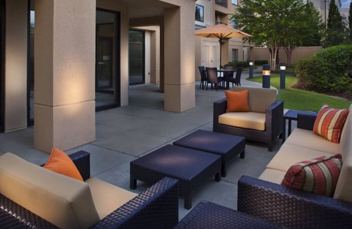 Crestline Heights Casa | Indulge in Home-Like Comfort! 4 Modern Units, Pet-Friendly, Free Parking!
