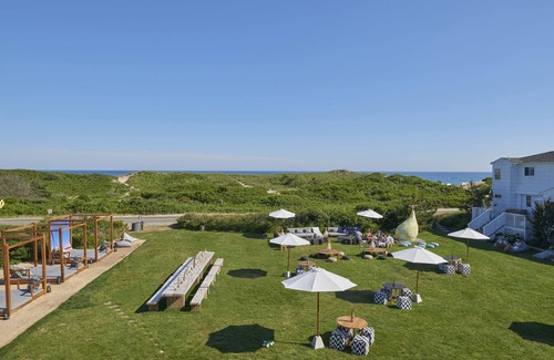 Montauk Hotel | Indulge In Opulent Comfort! 2 Convenient Units, Beachfront Property, Pool