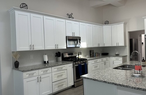 Rio Rancho Casa | Indulge in Pure Luxury: Poolside Paradise Awaits