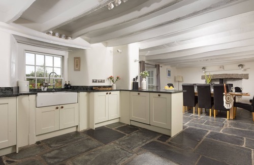 Liskeard Cabaña | Indulge in ultimate luxury with a family escape to this quintessentially Cornish cottage. Oozing wit