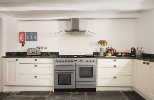 Liskeard Cabaña | Indulge in ultimate luxury with a family escape to this quintessentially Cornish cottage. Oozing wit