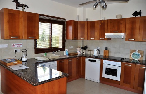 Latchi Villa | Vacaciones de invierno - Consiéntete - Calefacción de villa gratis - Panorama espectacular