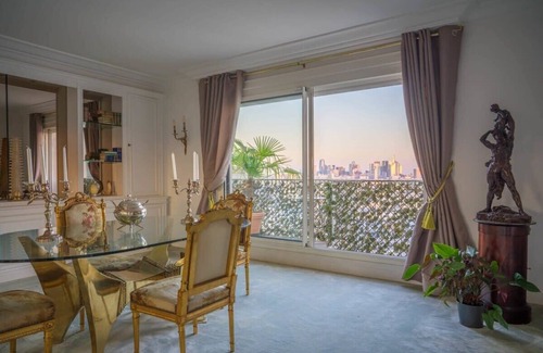 Porte-Dauphine Apartamento | Indulgence, is a Splendid Paris Penthouse apartment with Divine Terrace.