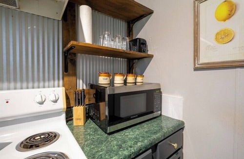 Fort Payne Apartamento | Industrial Apartment #2 Queen Studio