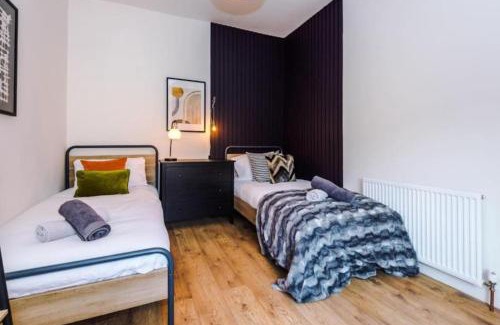 Old Trafford Casa | Industrial Design 4 Bed House